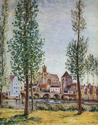 Vista de Moret Sur Loing entre as árvores (Alfred Sisley) - Reprodução com Qualidade Museu