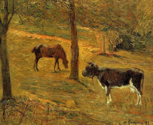 Cavalo e vaca em um campo